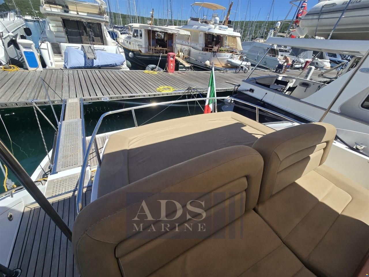 Sunseeker Predator 52