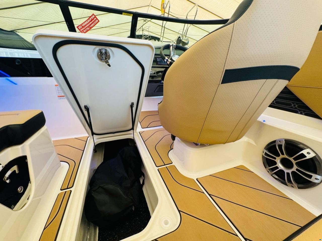 Sea Ray 190 SPN Tower