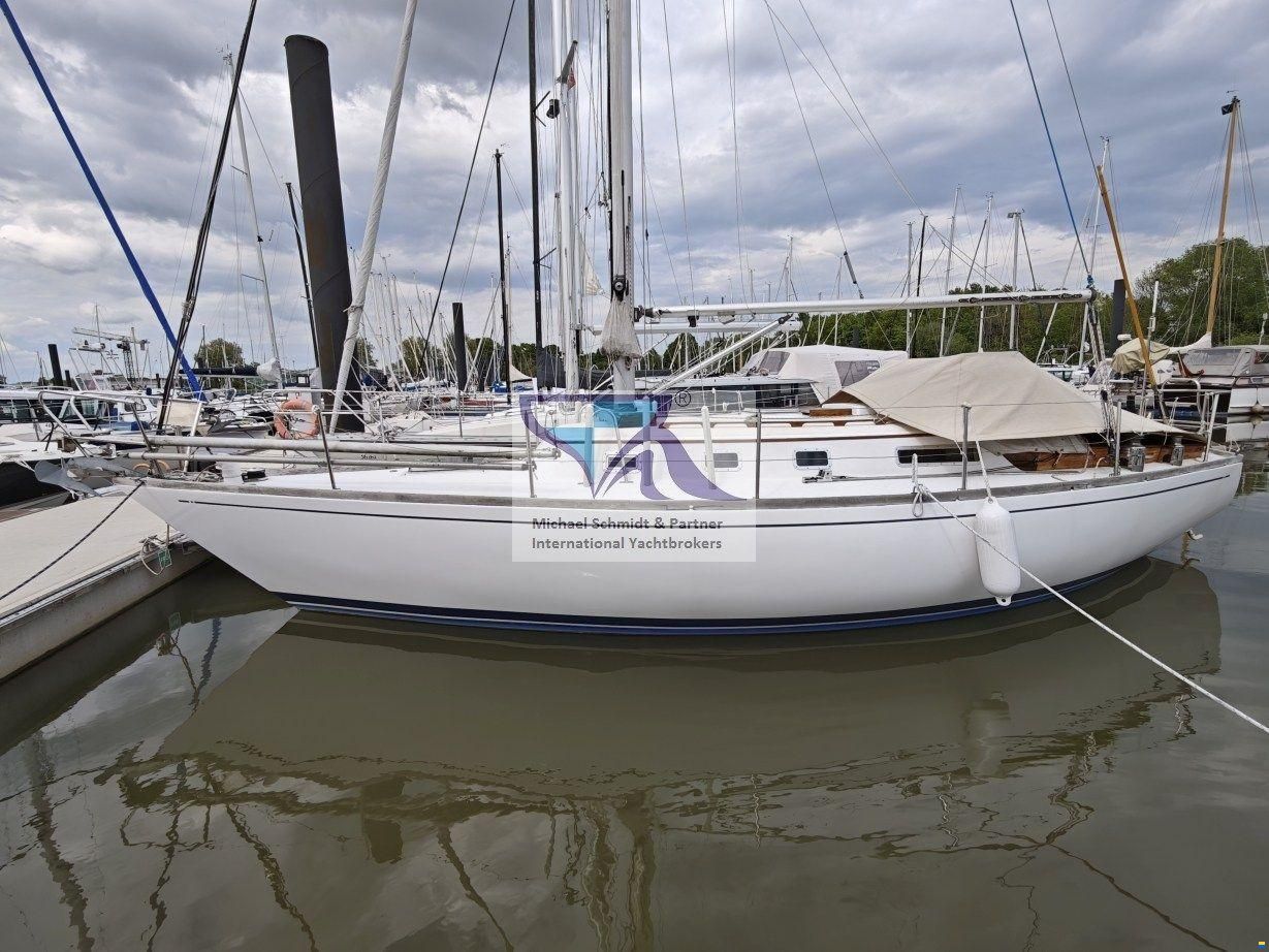 Olympia Yachts Carter 33