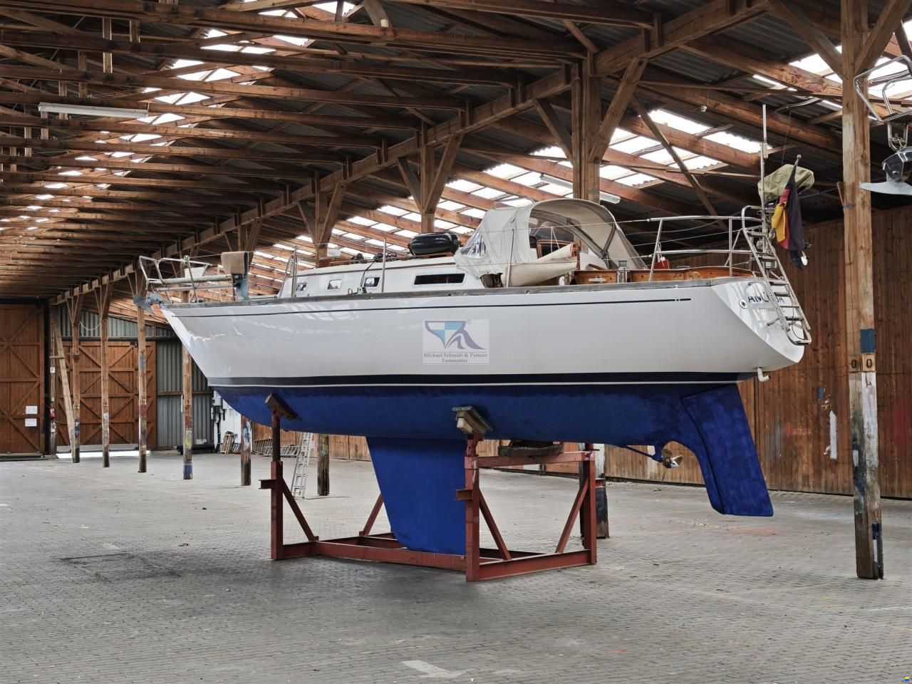Olympia Yachts Carter 33