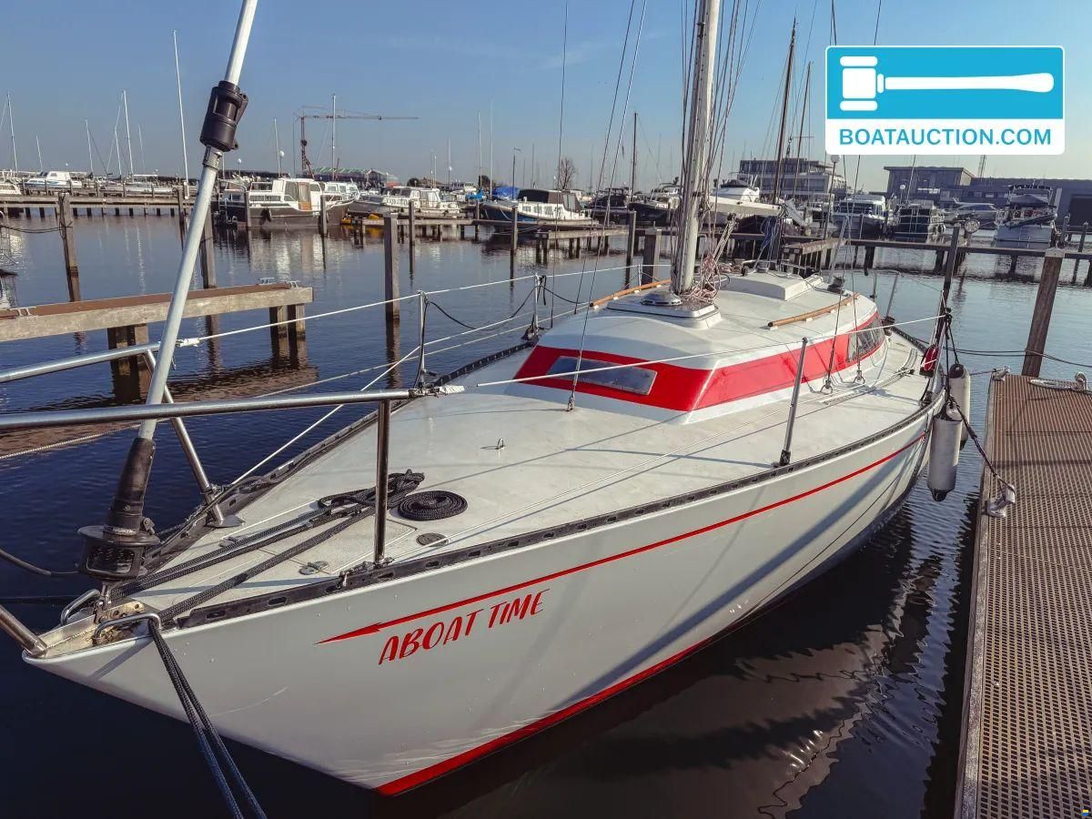 Standfast Loper 27