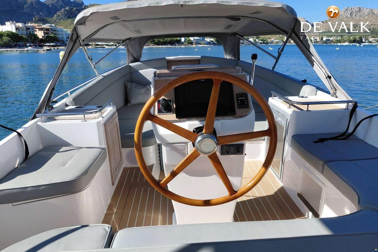 Interboat DE Intender 850