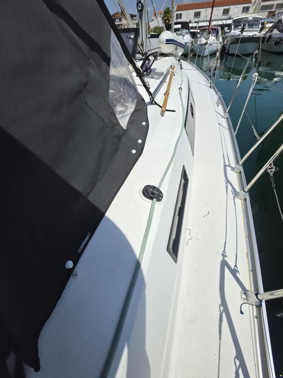 Bavaria CRUISER 37