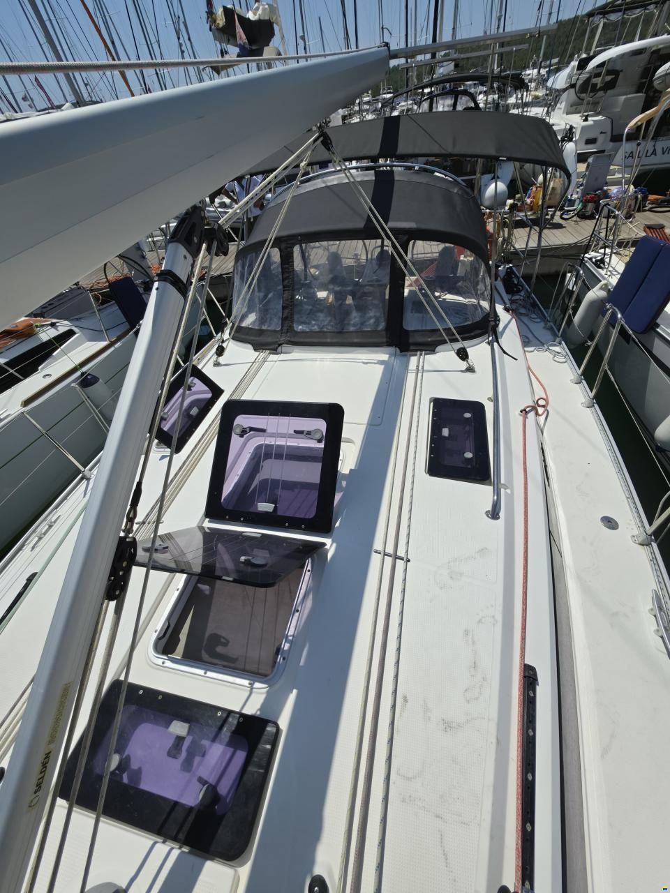 Bavaria CRUISER 37