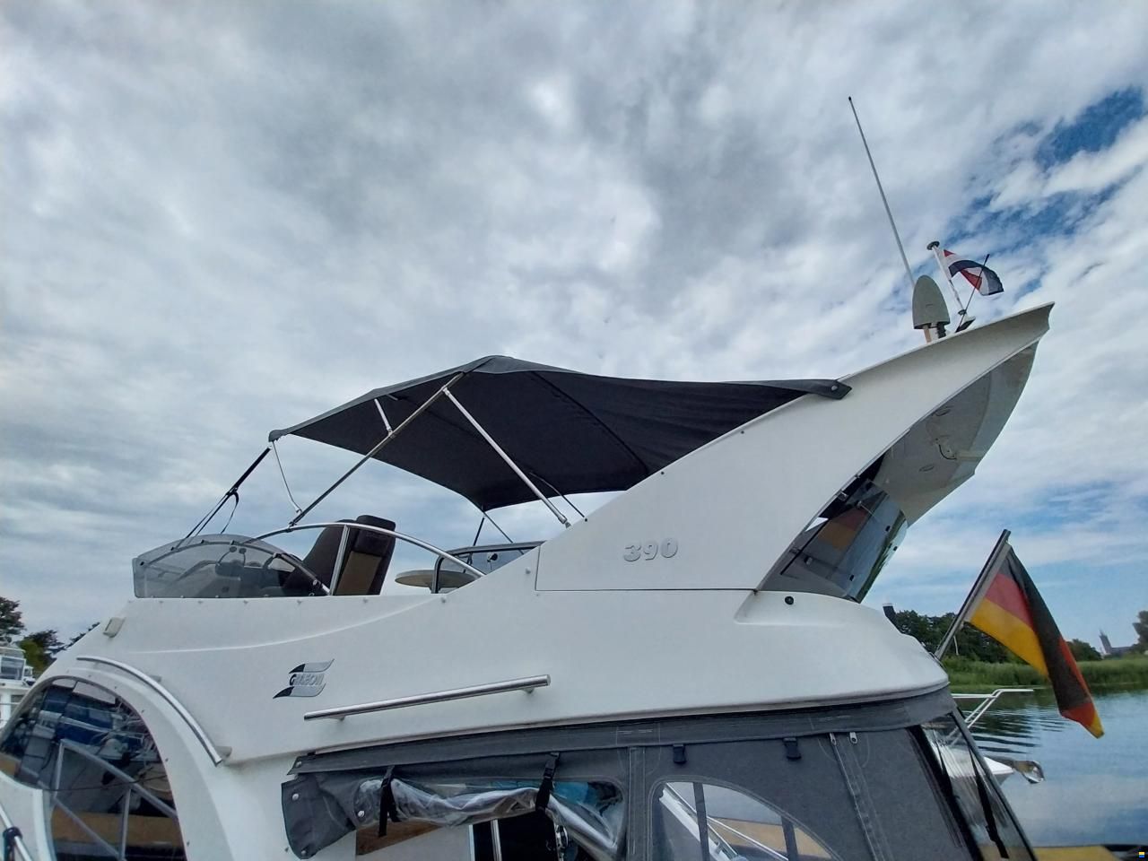 Galeon 390 Fly