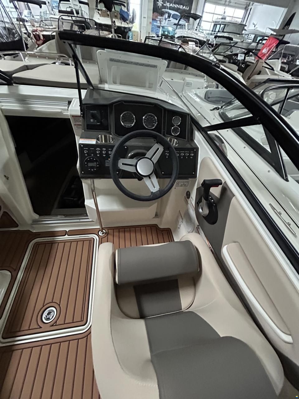 Bayliner VR 6 C