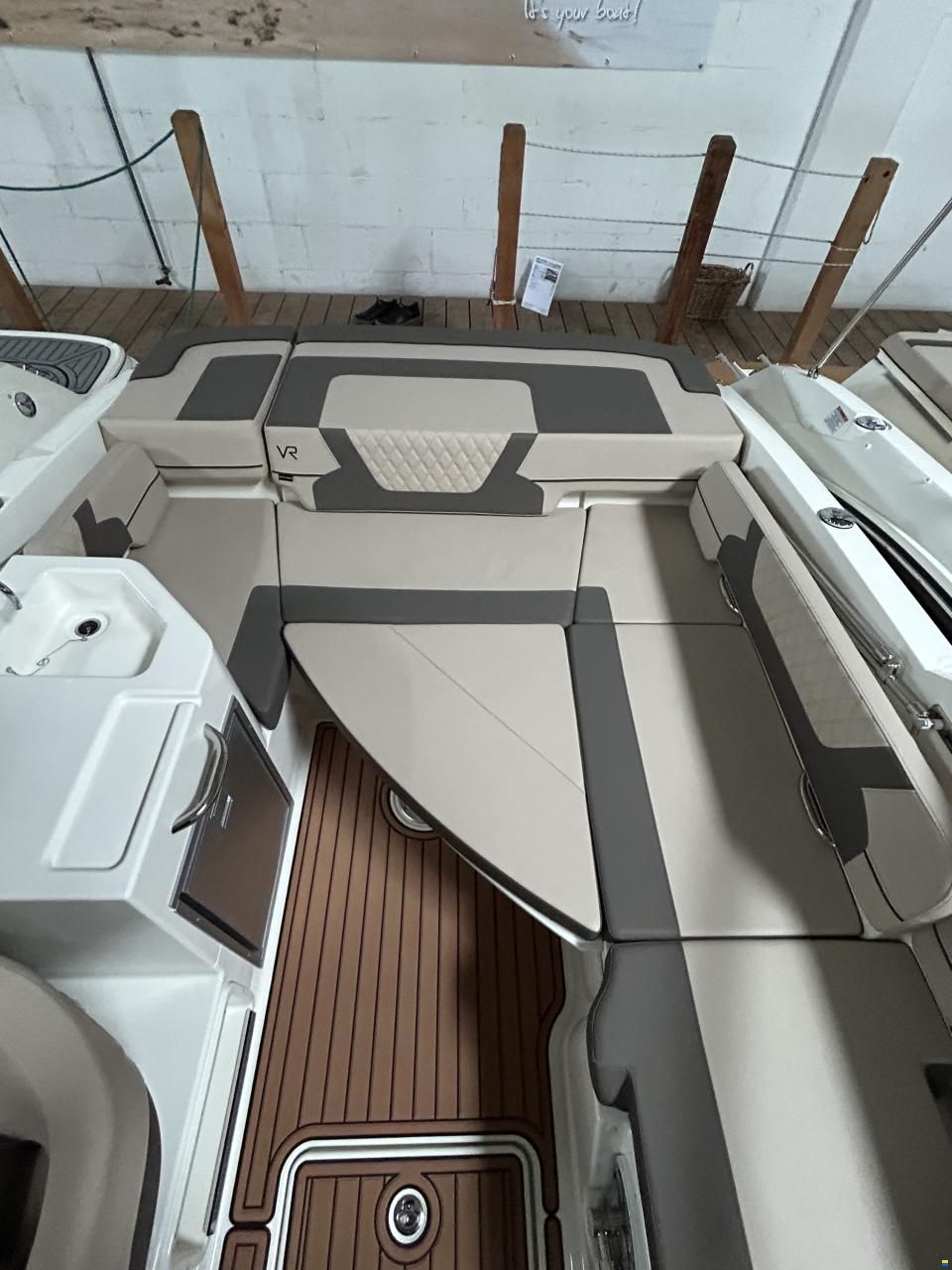 Bayliner VR 6 C