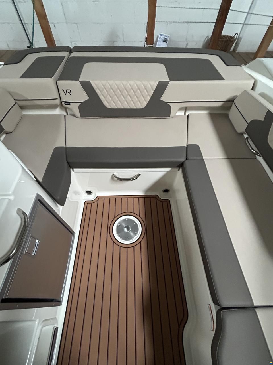 Bayliner VR 6 C