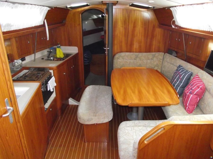 Jeanneau Sun Odyssey 37.1