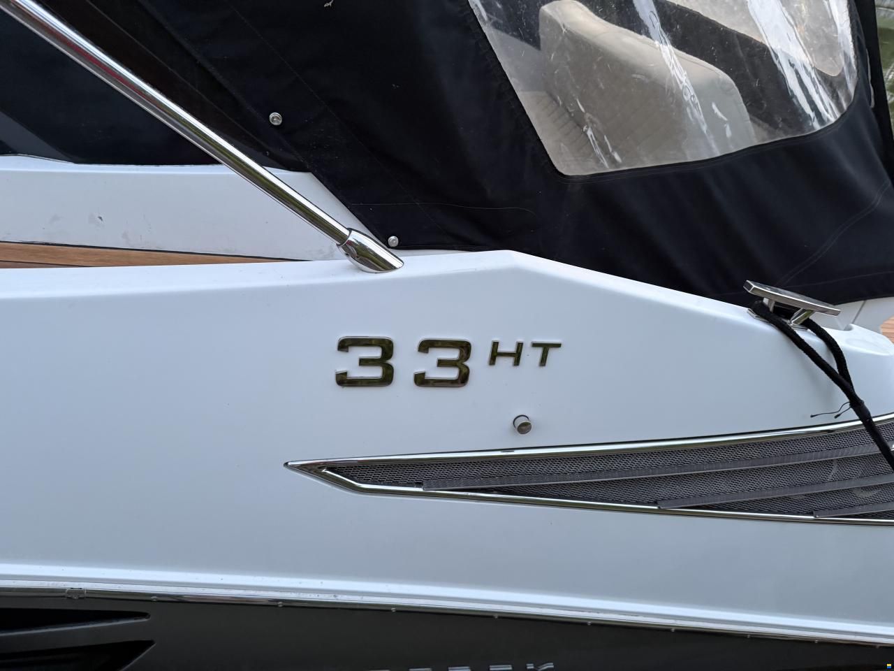 Cobrey 33 HT