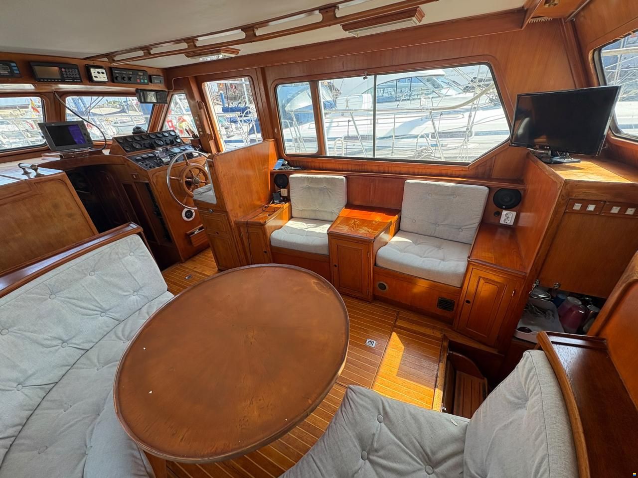 Tarquin Trader 41+2