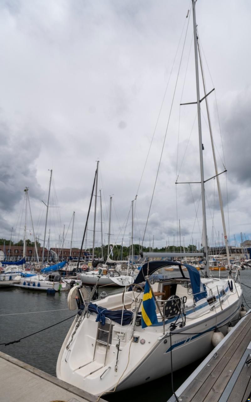 Bavaria 33 ft
