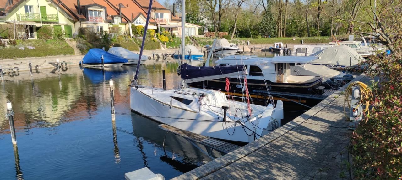 Place d'amarrage dans un port privé