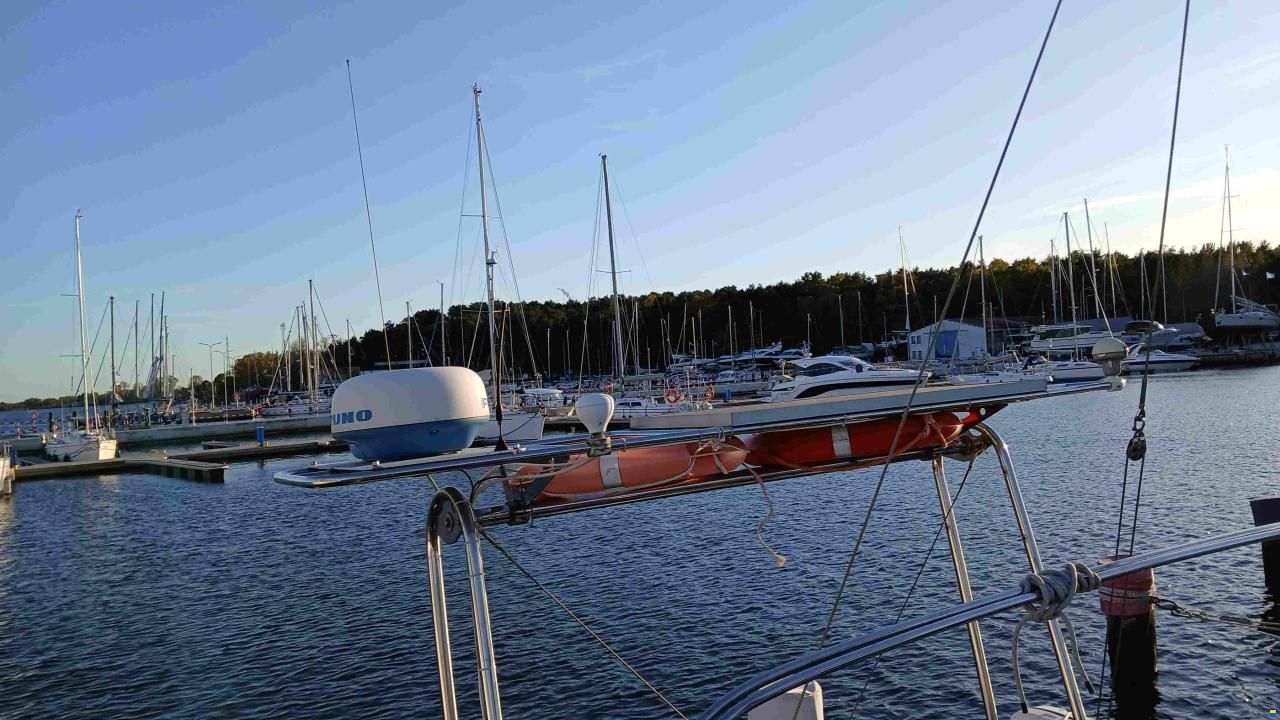 Bavaria 38