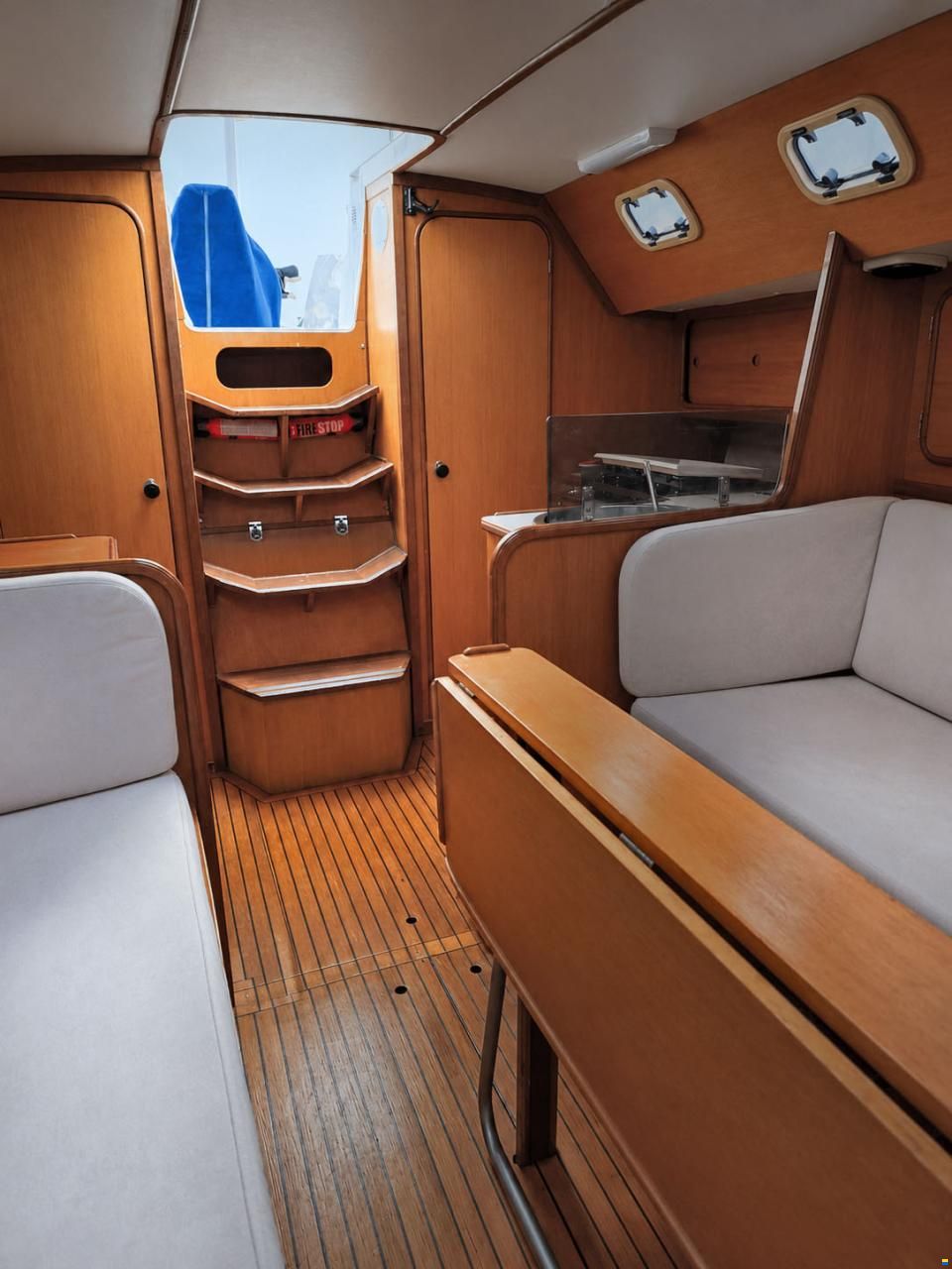 Elan 33