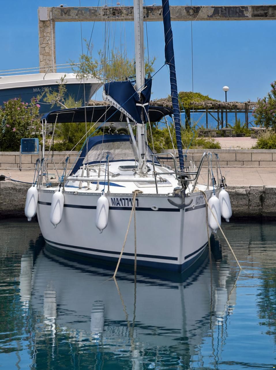 Elan 33