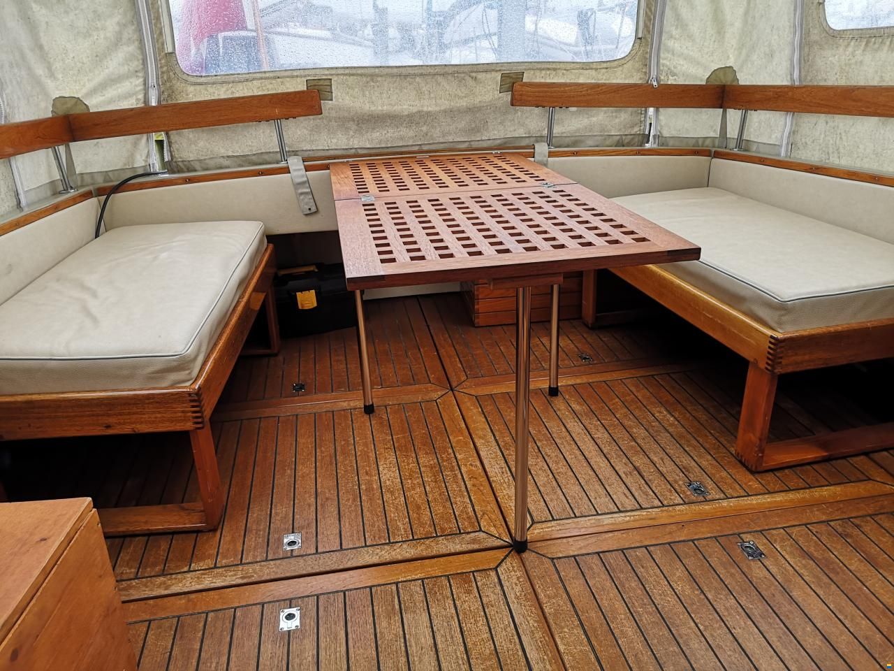 Coronet 32 Oceanfarer