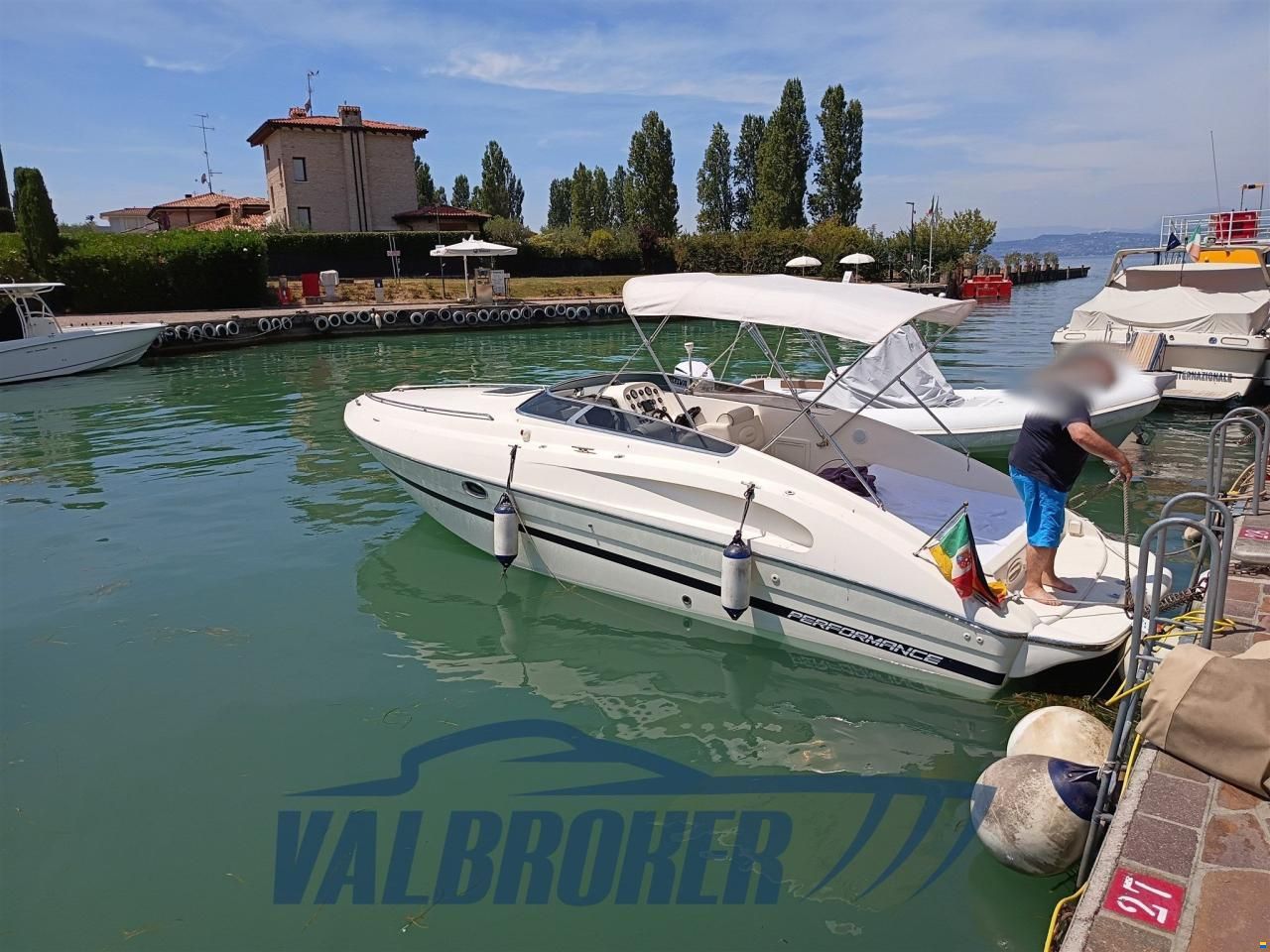 Performance Marine 807 Performance