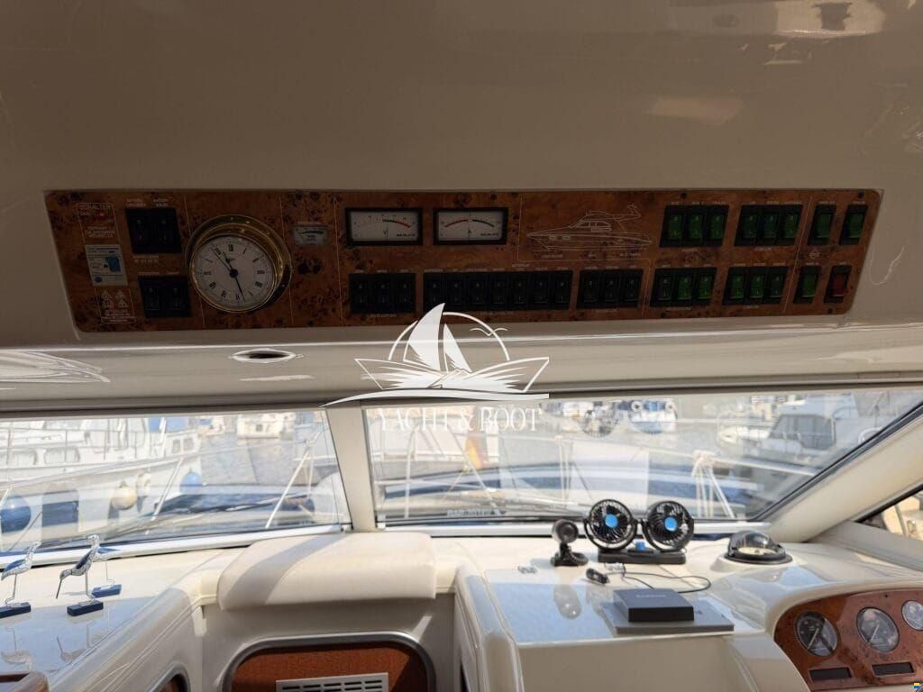 Sealine F330