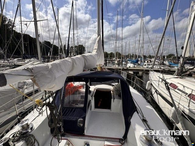 Yachting France (FRA) Jouët 37