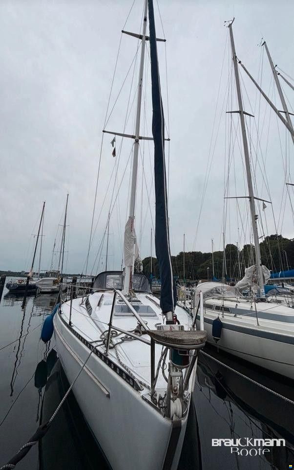 Yachting France (FRA) Jouët 37