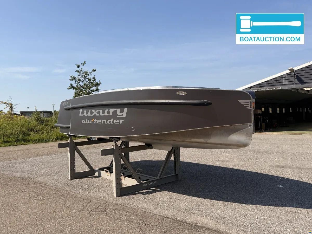 Luxury Alu tender 65