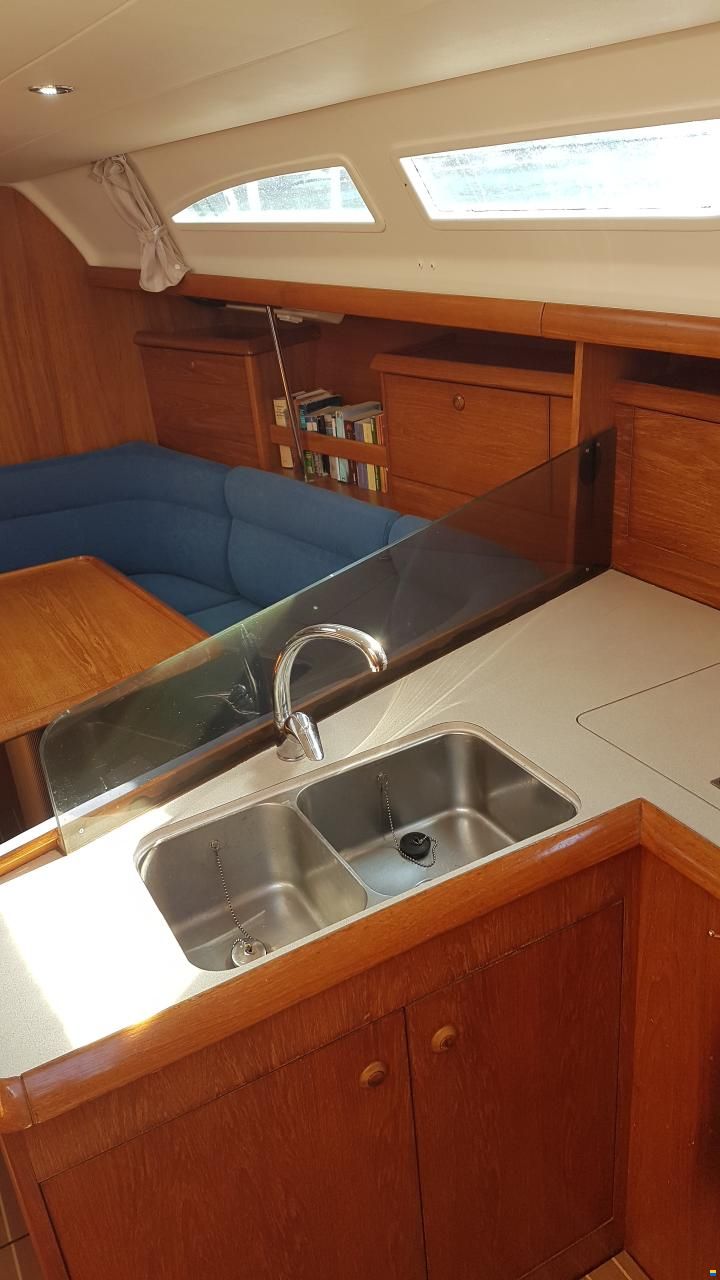 Jeanneau Sun Odyssey 37