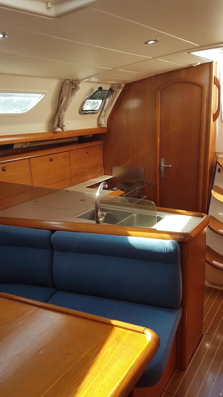 Jeanneau Sun Odyssey 37