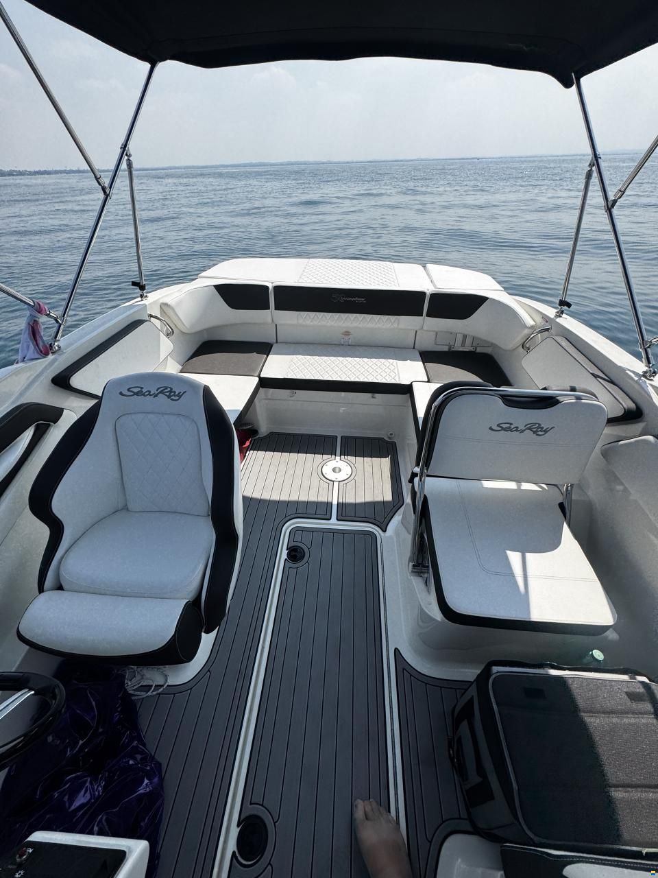 Sea Ray 210 SPXE