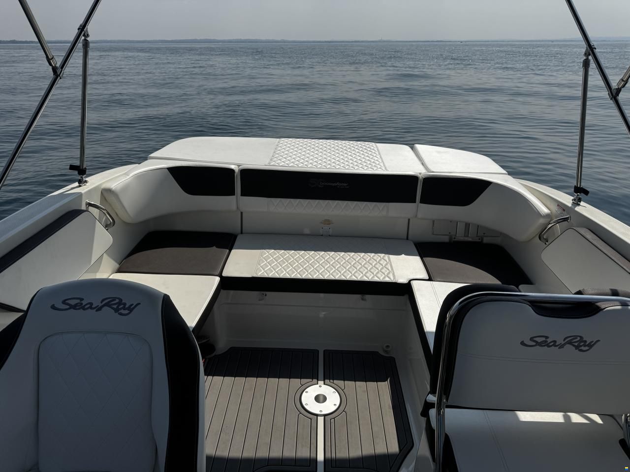Sea Ray 210 SPXE