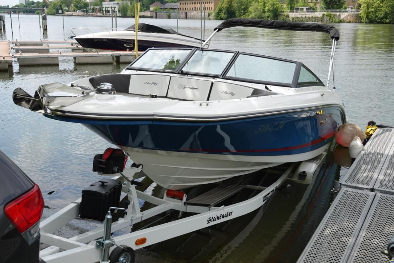 Sea Ray 210 SPXE