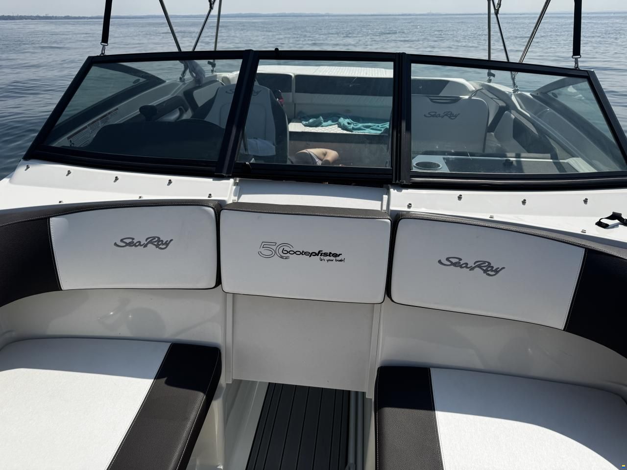 Sea Ray 210 SPXE
