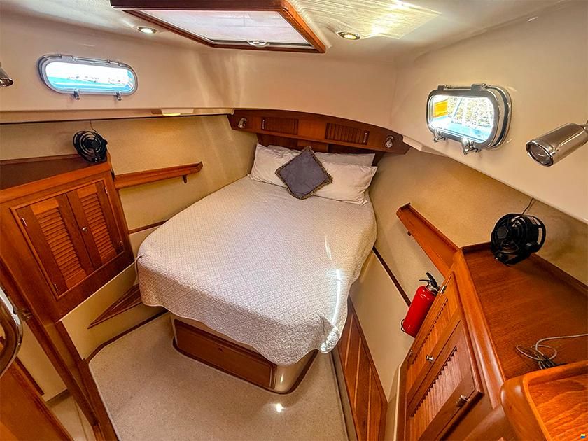 Island Packet 465