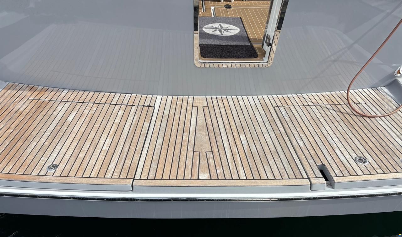 Beneteau Swift Trawler 44