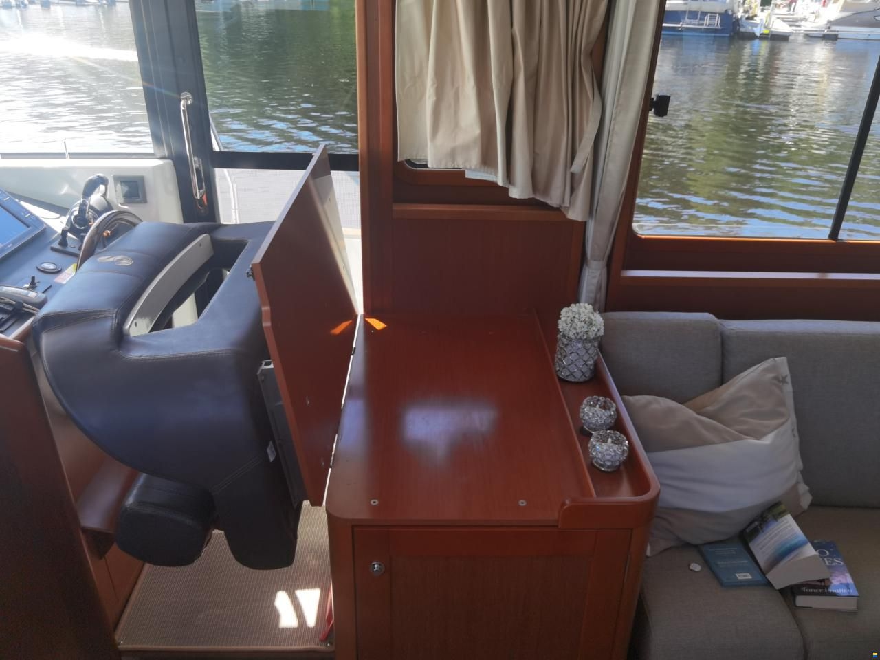 Beneteau Swift Trawler 44