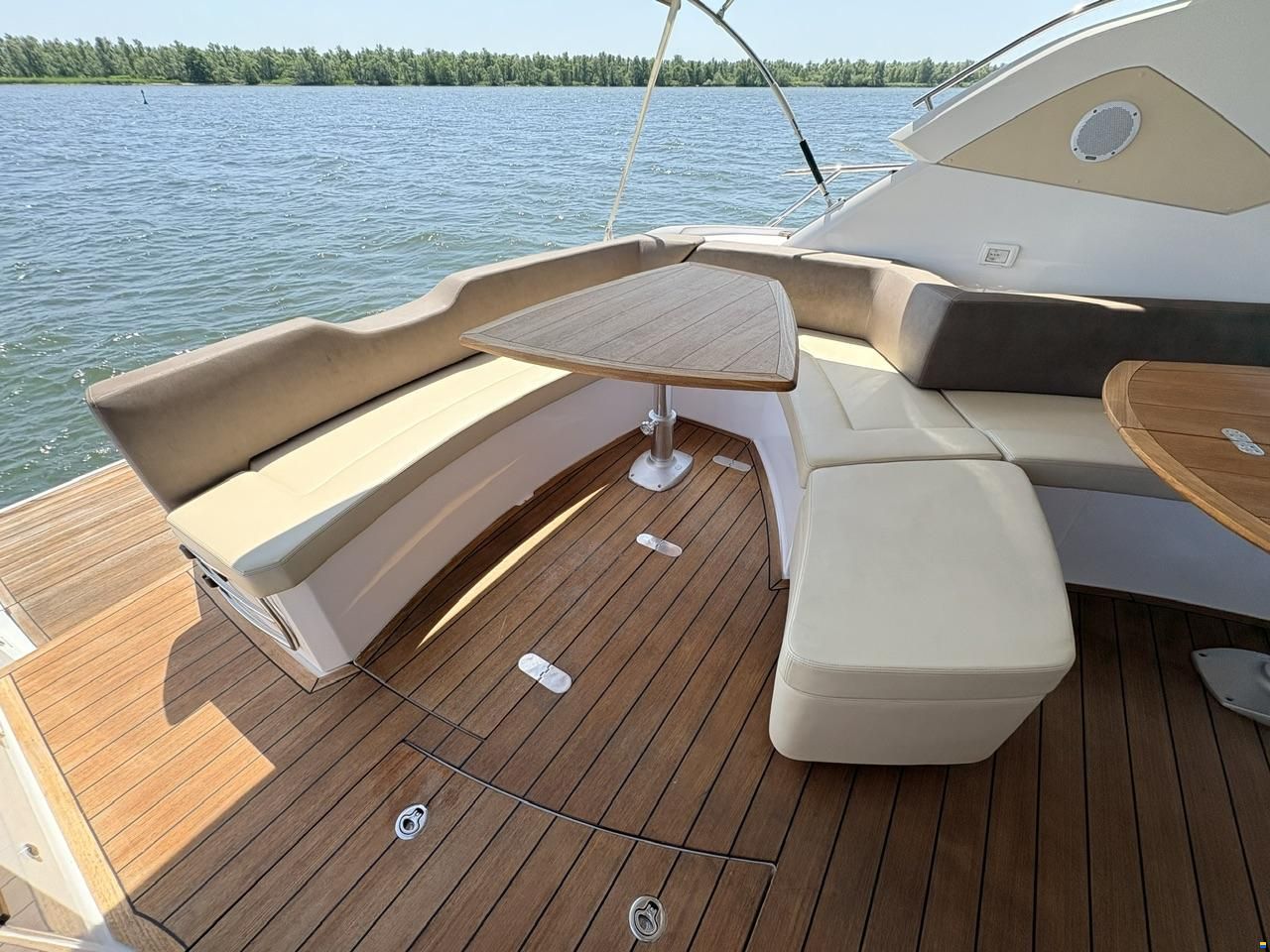 Sessa C44