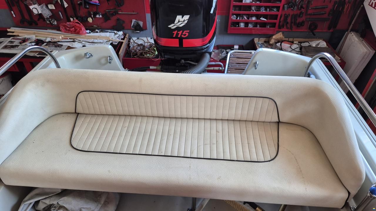 Boston Whaler Montauk 17
