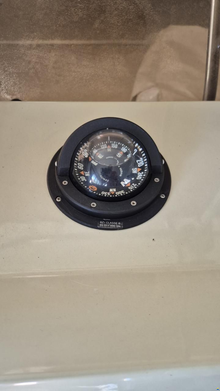 Boston Whaler Montauk 17