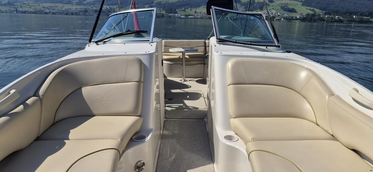 Sea Ray 240 Sundeck