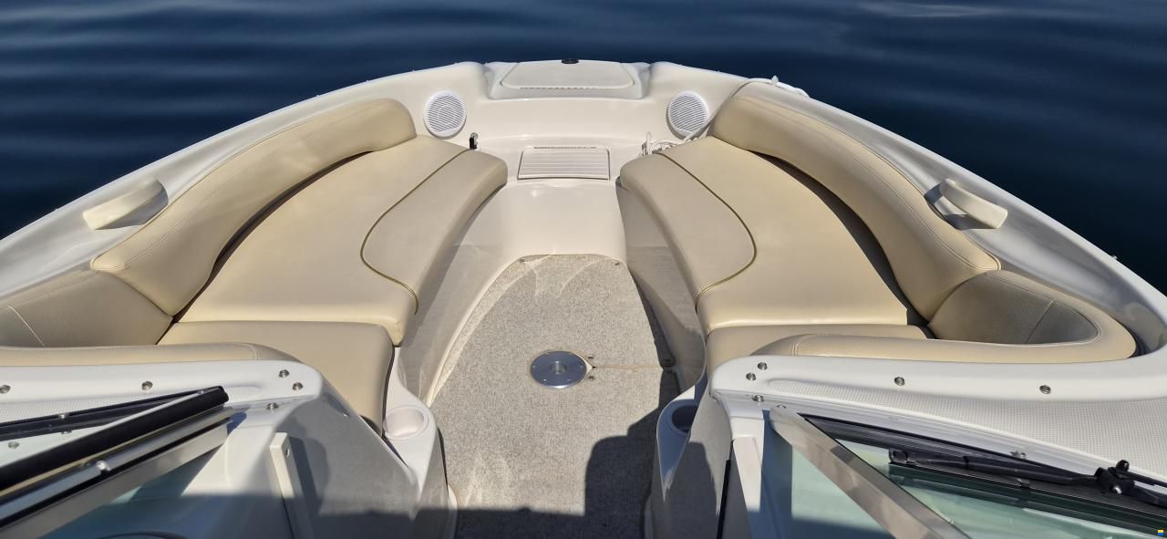 Sea Ray 240 Sundeck