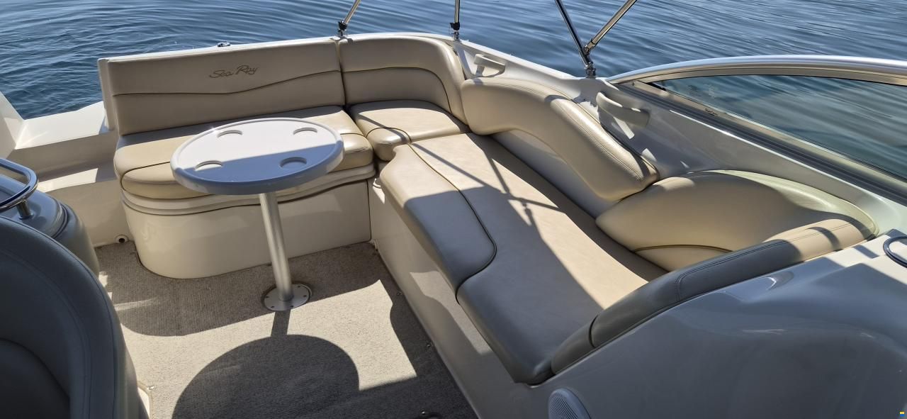 Sea Ray 240 Sundeck