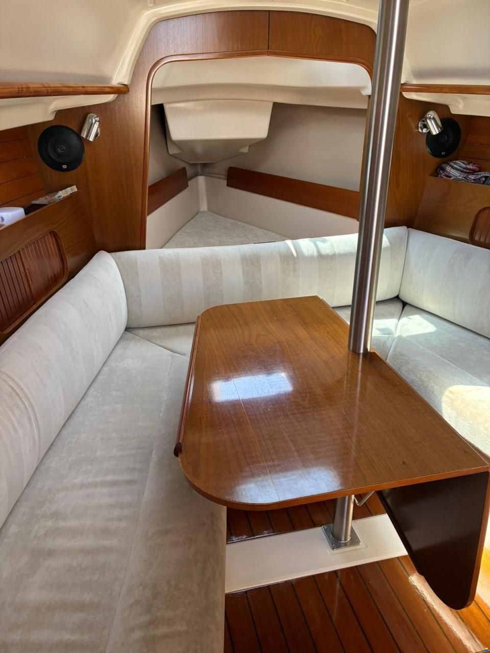 Beneteau OCEANIS 281