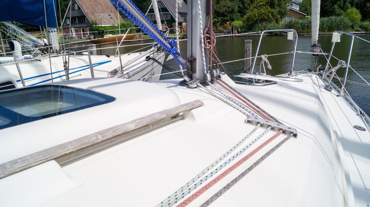 Beneteau OCEANIS 281