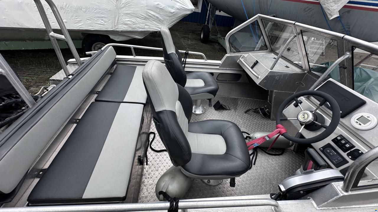 UMS-Boat 460 DC