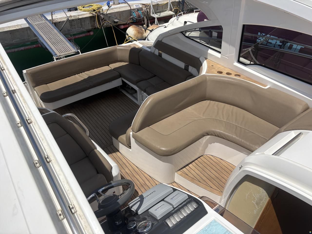 Fairline 38