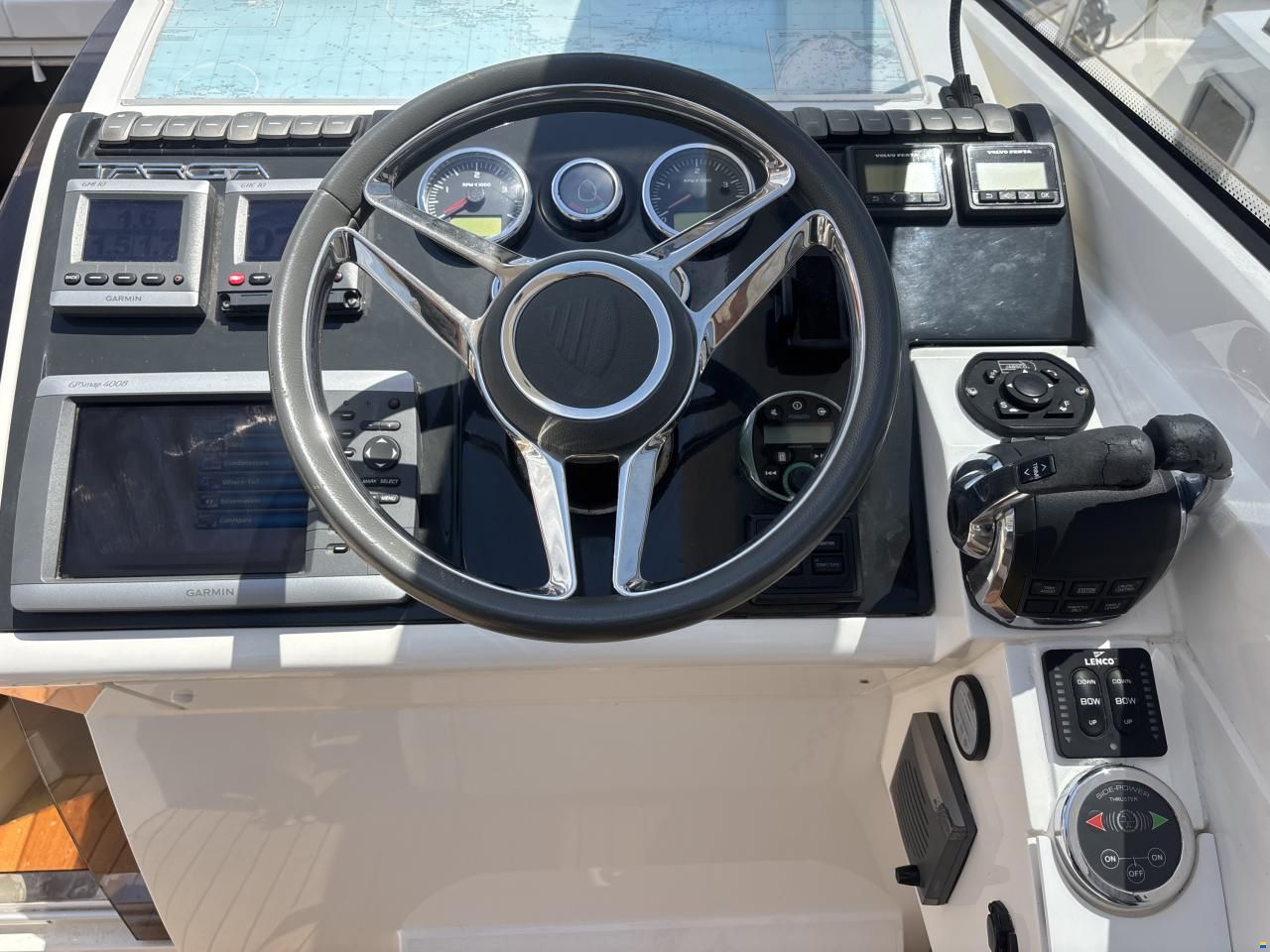 Fairline 38