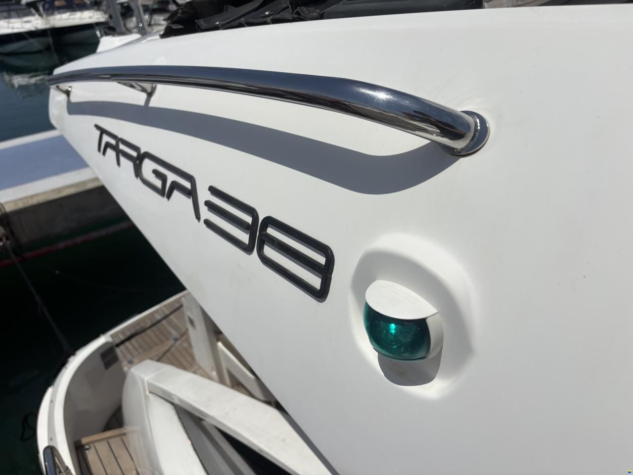 Fairline 38