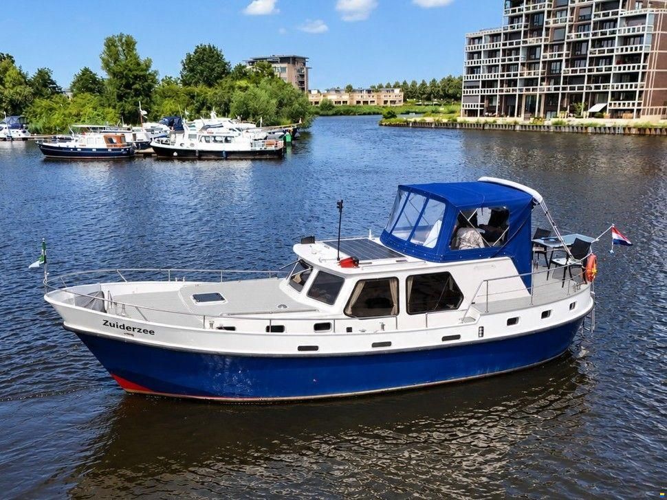 Monty Bank Kotter 38 AK Cabrio