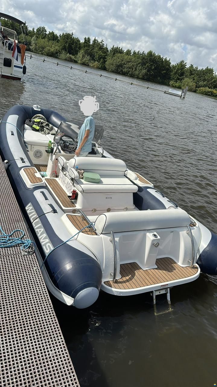 Williams Dieseljet 565 • 180 HP Yanmar •