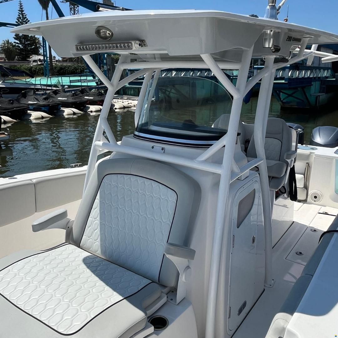 Sea Fox 288 commander